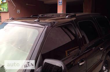 Внедорожник / Кроссовер Cadillac Escalade 2004 в 