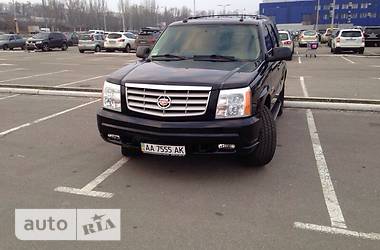 Внедорожник / Кроссовер Cadillac Escalade 2004 в 