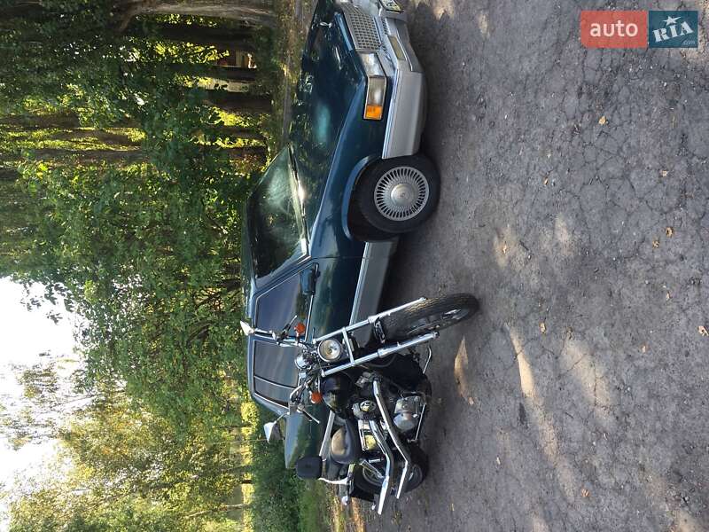 Седан Cadillac Fleetwood 1990 в Ровно