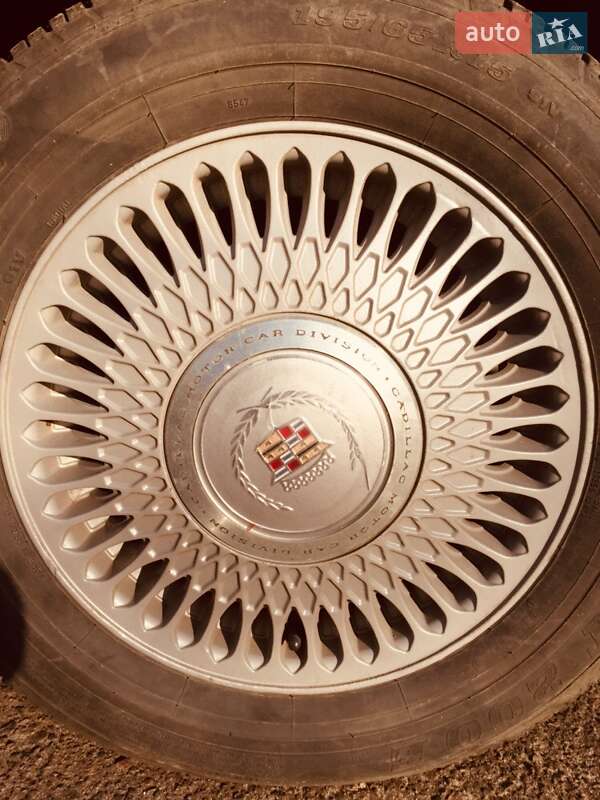Седан Cadillac Fleetwood 1990 в Ровно
