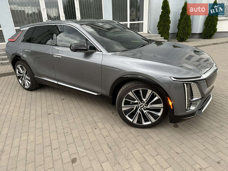 Внедорожник / Кроссовер Cadillac Lyriq 2024 в 