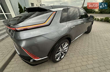 Внедорожник / Кроссовер Cadillac Lyriq 2024 в Киеве