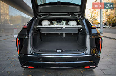 Внедорожник / Кроссовер Cadillac Lyriq 2023 в 