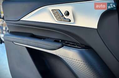 Внедорожник / Кроссовер Cadillac Lyriq 2024 в 