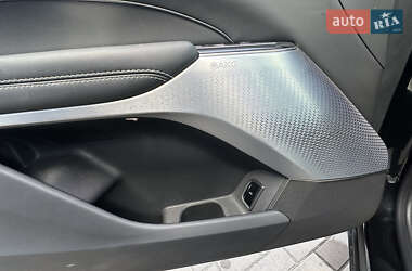 Внедорожник / Кроссовер Cadillac Lyriq 2024 в 