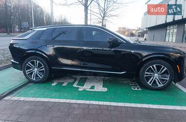 Внедорожник / Кроссовер Cadillac Lyriq 2023 в 