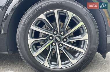 Внедорожник / Кроссовер Cadillac Lyriq 2023 в 