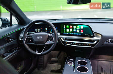 Позашляховик / Кросовер Cadillac Lyriq 2023 в 
