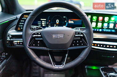Позашляховик / Кросовер Cadillac Lyriq 2023 в 