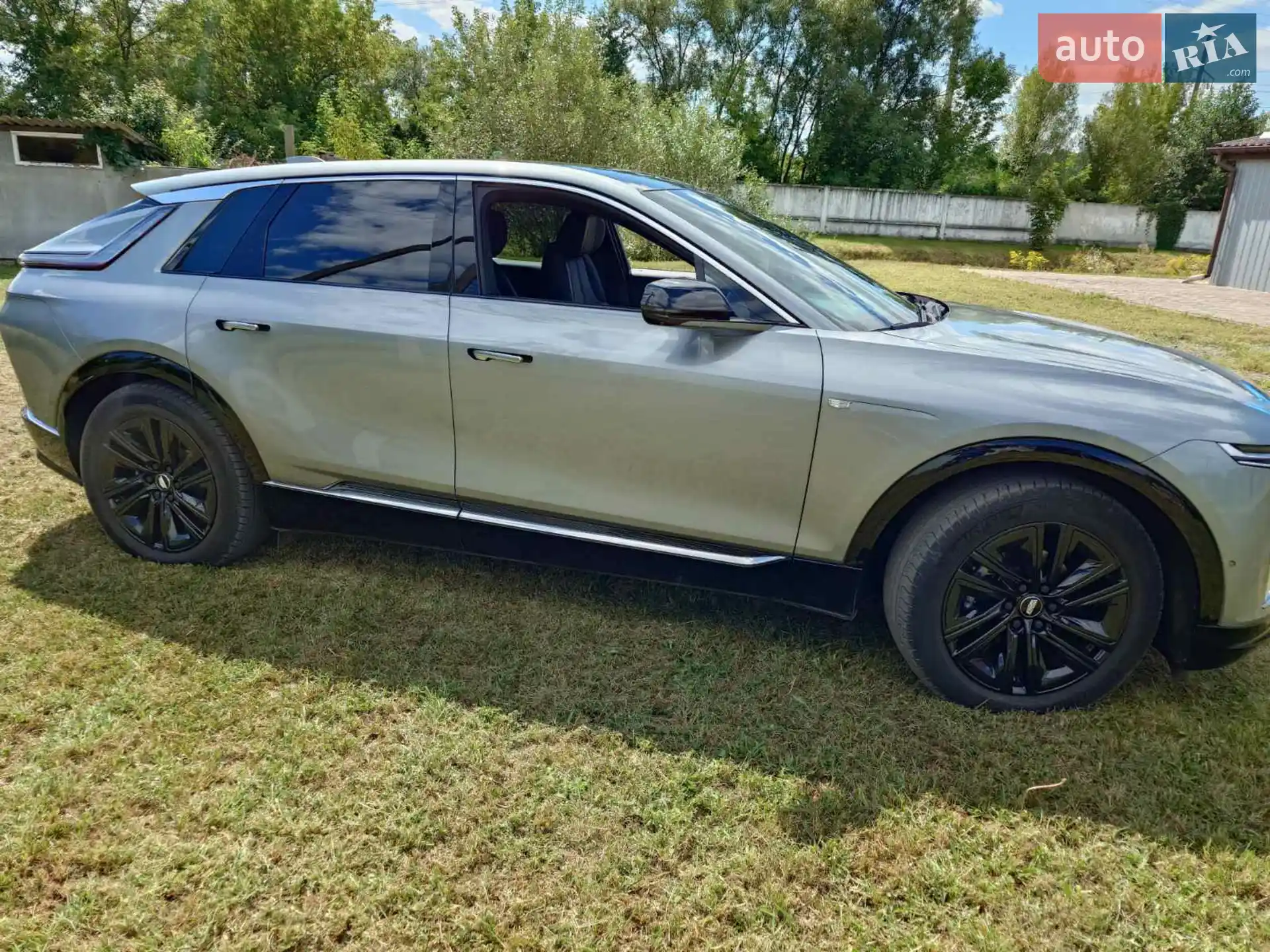 2023 Cadillac Lyriq - мініатюра 11