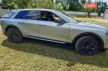 Фастбэк Cadillac Lyriq 2023 в 