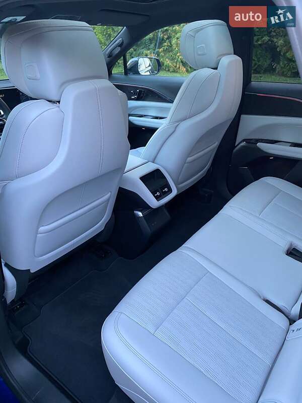 Внедорожник / Кроссовер Cadillac Lyriq 2023 в Ровно