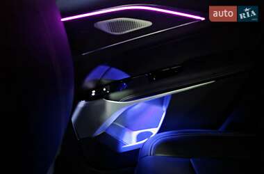 Внедорожник / Кроссовер Cadillac Lyriq 2024 в 