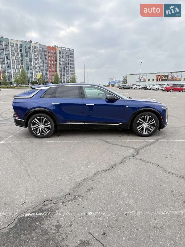 Внедорожник / Кроссовер Cadillac Lyriq 2023 в Киеве