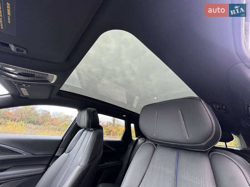 Універсал Cadillac Lyriq 2023 в Дніпрі фото 16 Універсал Cadillac Lyriq 2023 в Дніпрі