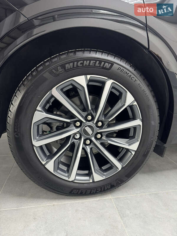 Універсал Cadillac Lyriq 2023 в Дніпрі фото 28 Універсал Cadillac Lyriq 2023 в Дніпрі