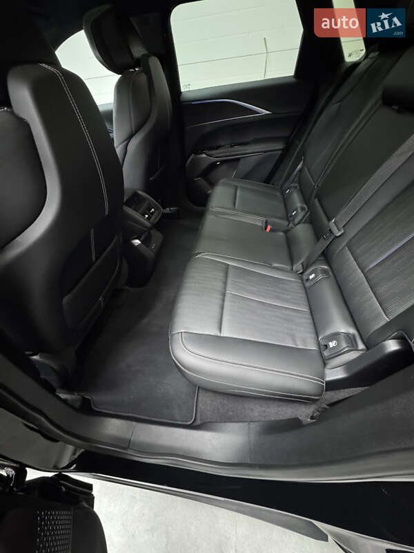 Універсал Cadillac Lyriq 2023 в Дніпрі фото 31 Універсал Cadillac Lyriq 2023 в Дніпрі