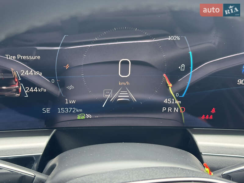 Універсал Cadillac Lyriq 2023 в Дніпрі фото 34 Універсал Cadillac Lyriq 2023 в Дніпрі