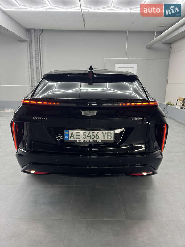 Універсал Cadillac Lyriq 2023 в Дніпрі фото 3 Універсал Cadillac Lyriq 2023 в Дніпрі
