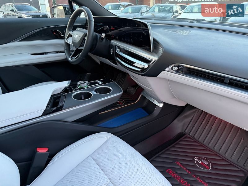 Внедорожник / Кроссовер Cadillac Lyriq 2023 в Харькове