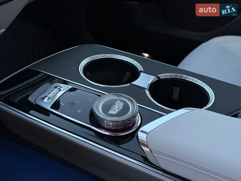 Внедорожник / Кроссовер Cadillac Lyriq 2023 в Харькове