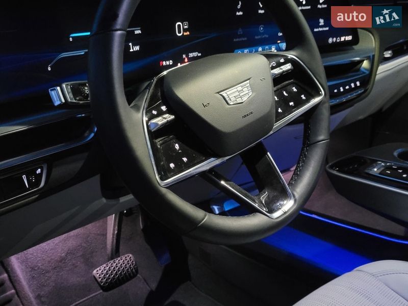 Внедорожник / Кроссовер Cadillac Lyriq 2024 в Киеве