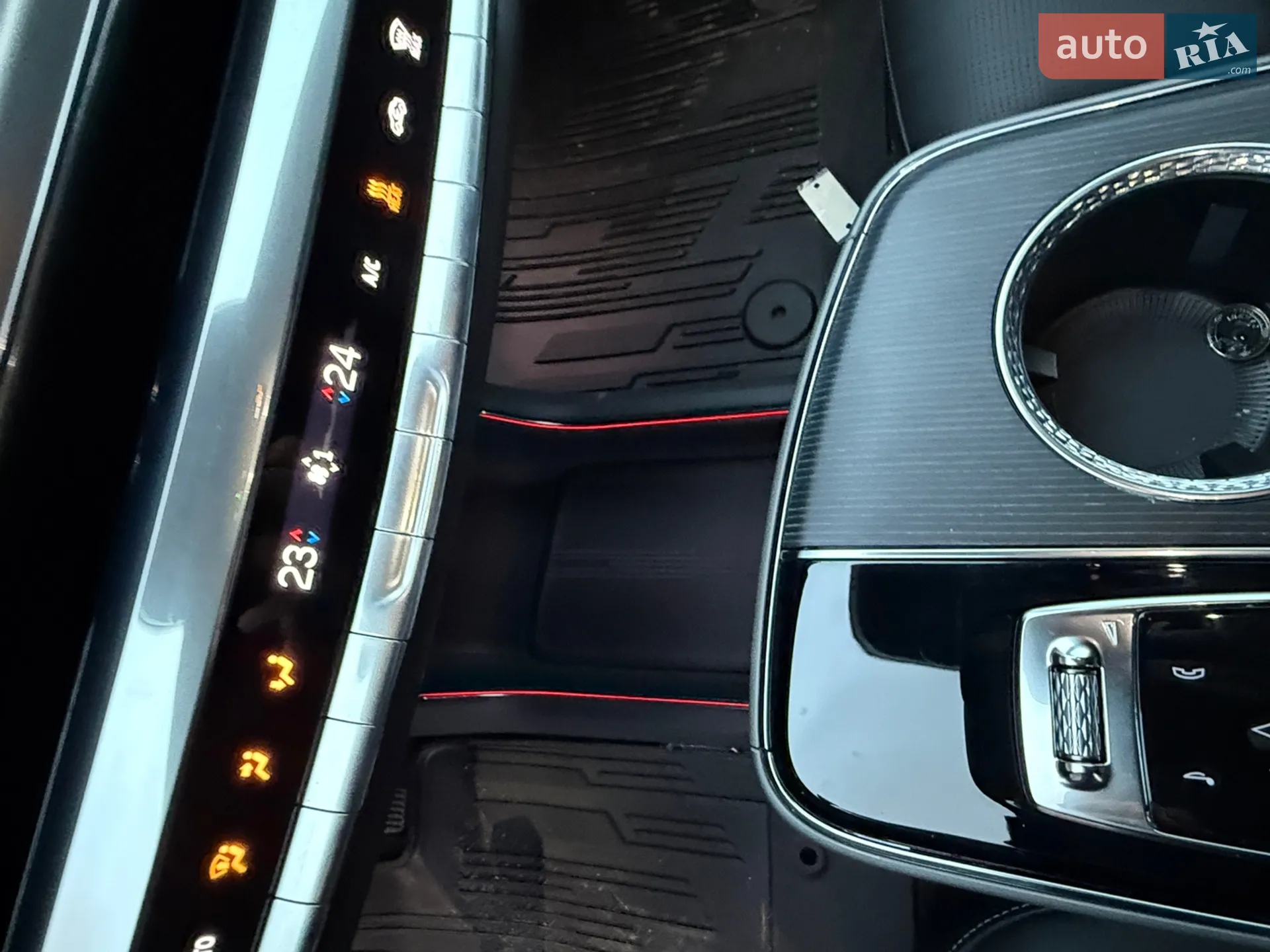 2024 Cadillac Lyriq - мініатюра 37