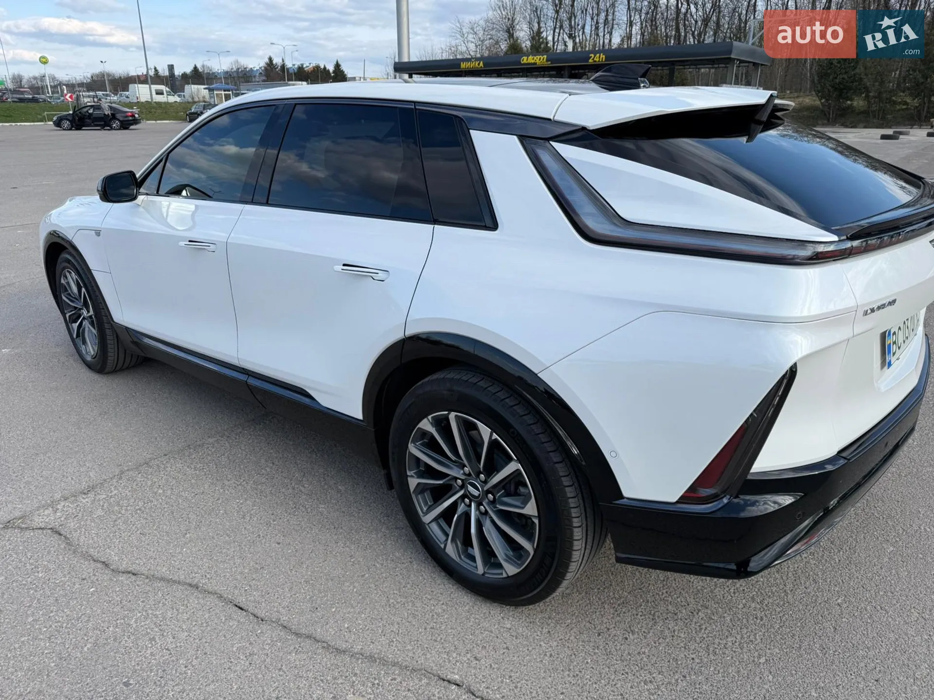 2024 Cadillac Lyriq - мініатюра 4