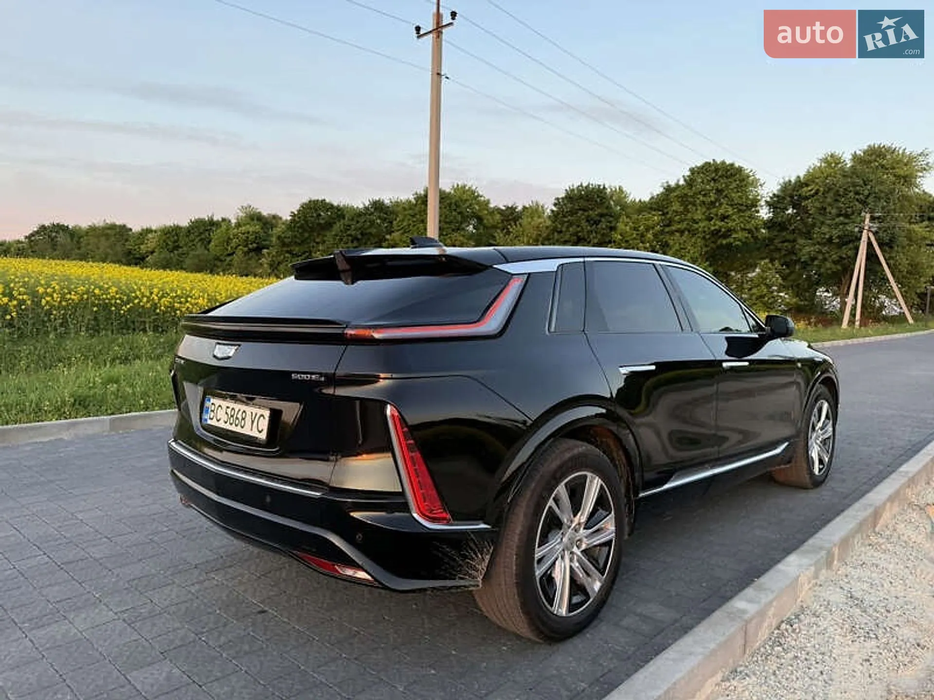 2023 Cadillac Lyriq - мініатюра 5