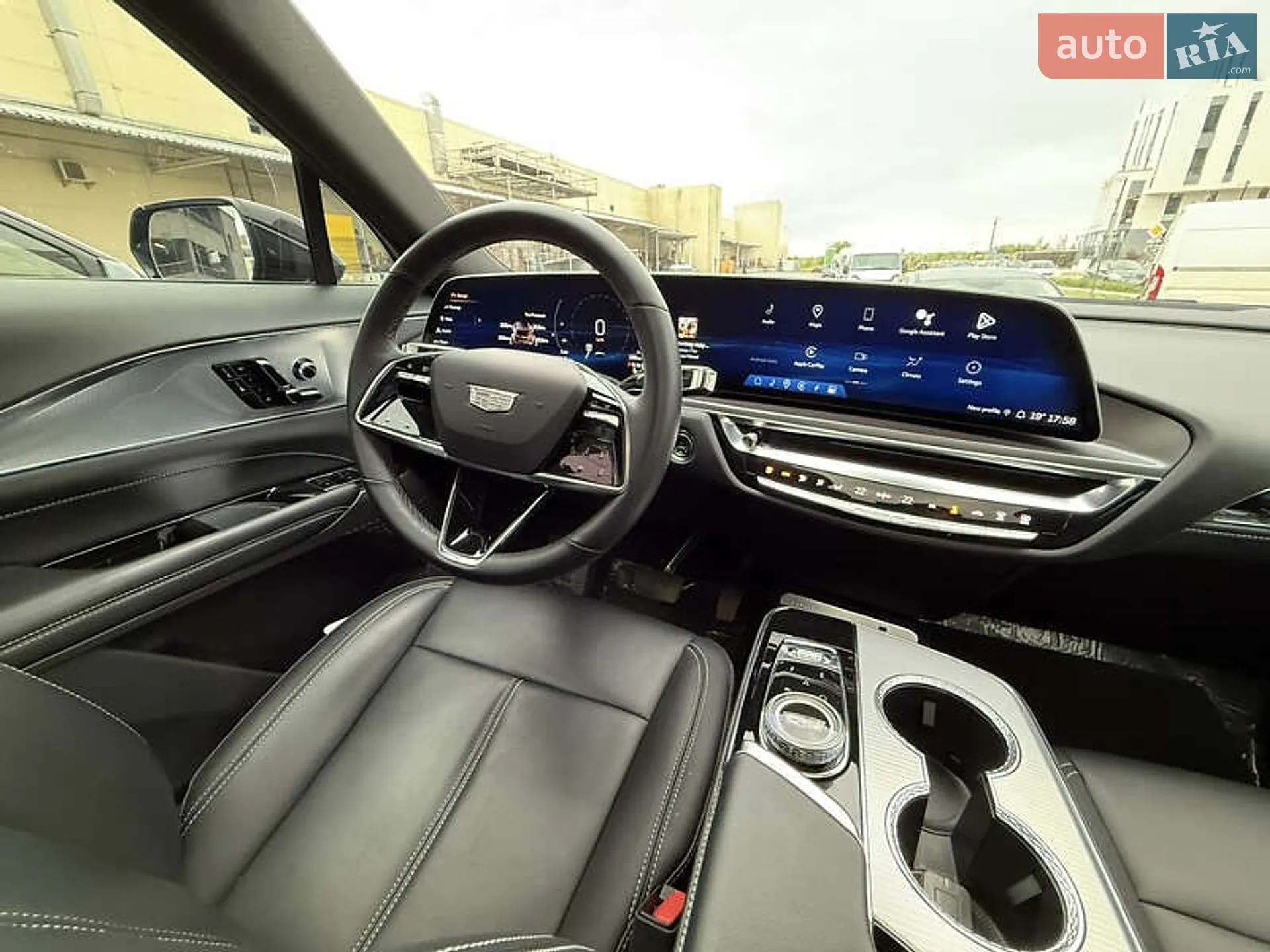 2023 Cadillac Lyriq - мініатюра 15