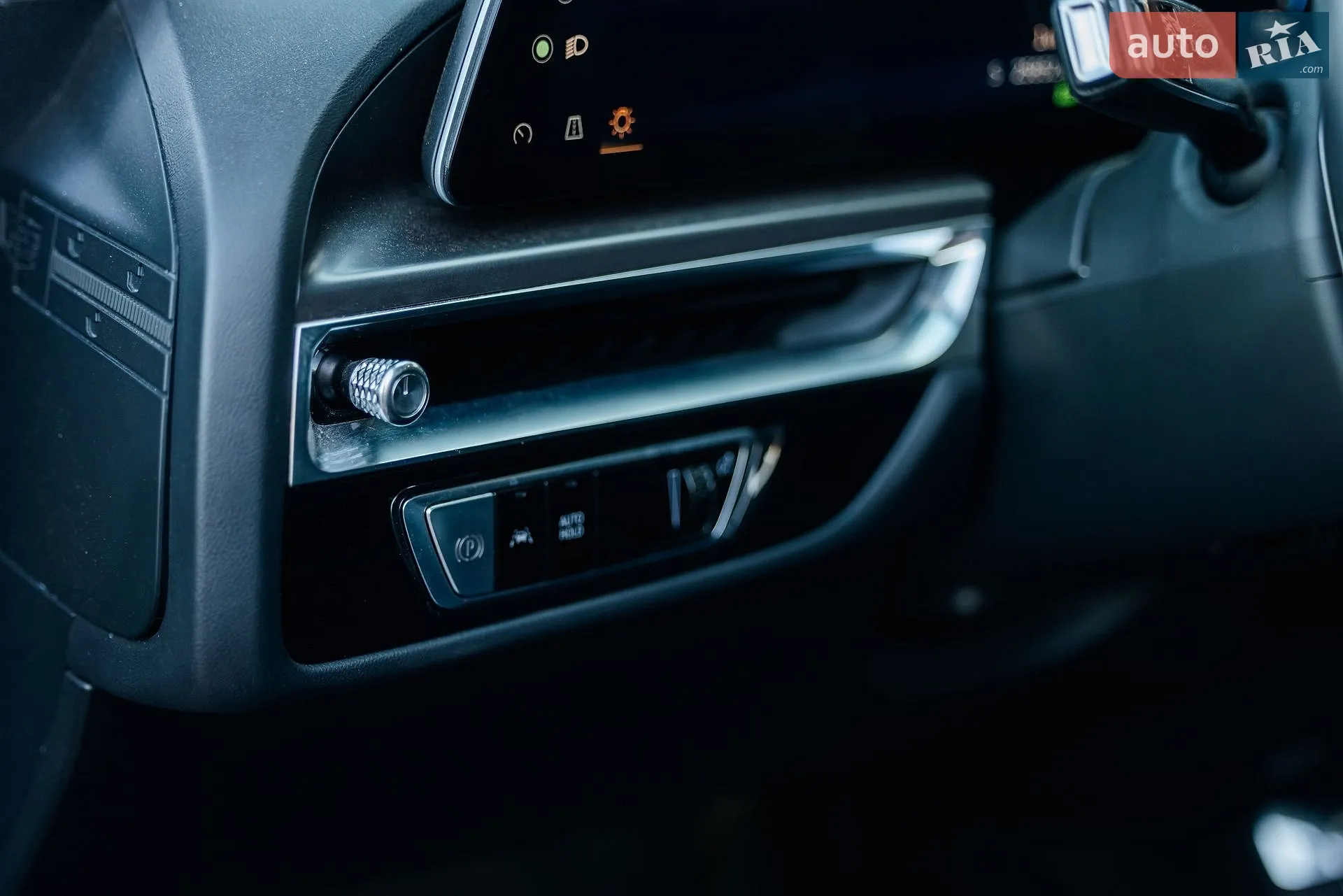 2024 Cadillac Lyriq - мініатюра 75