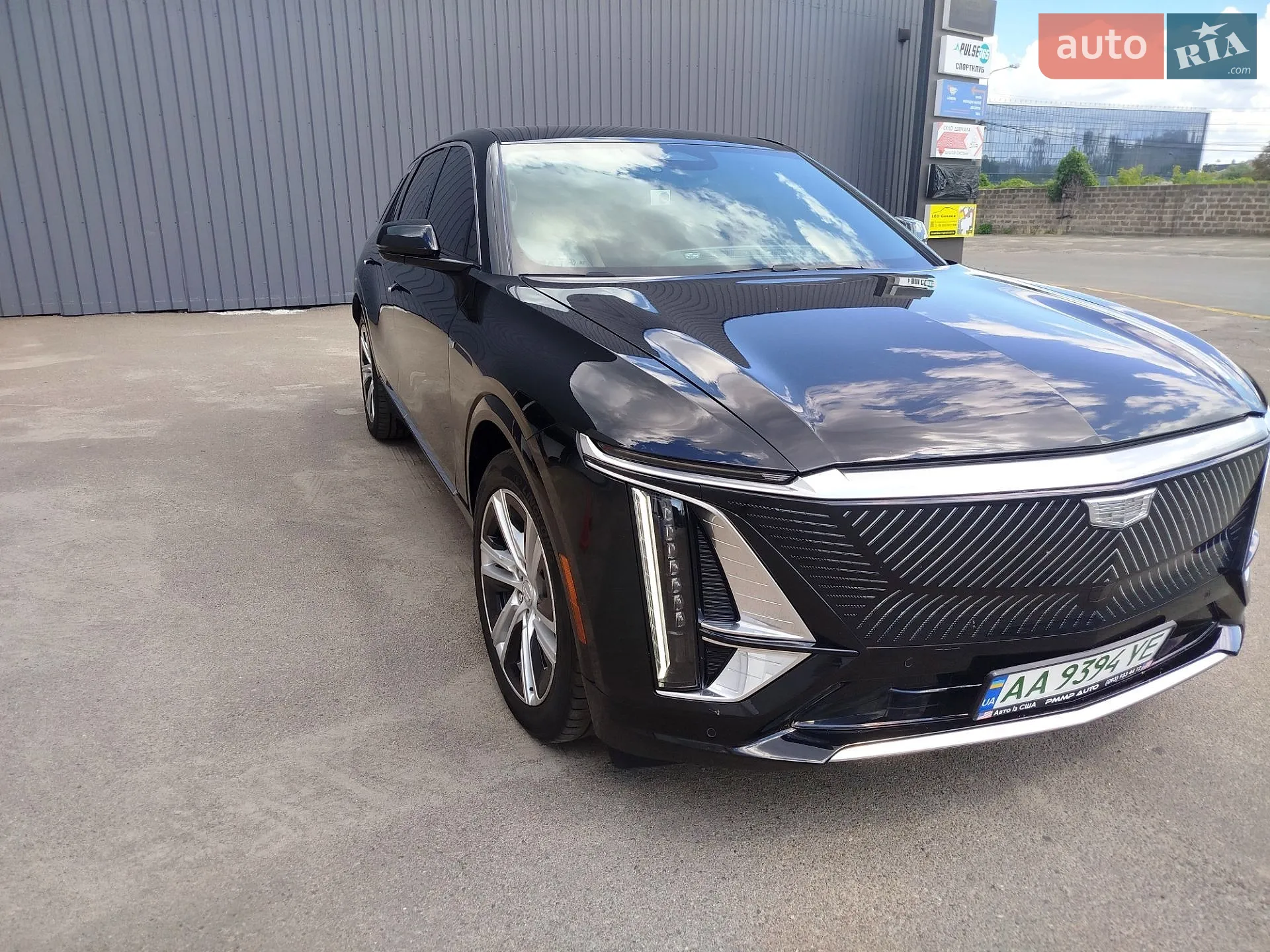 2024 Cadillac Lyriq - мініатюра 2
