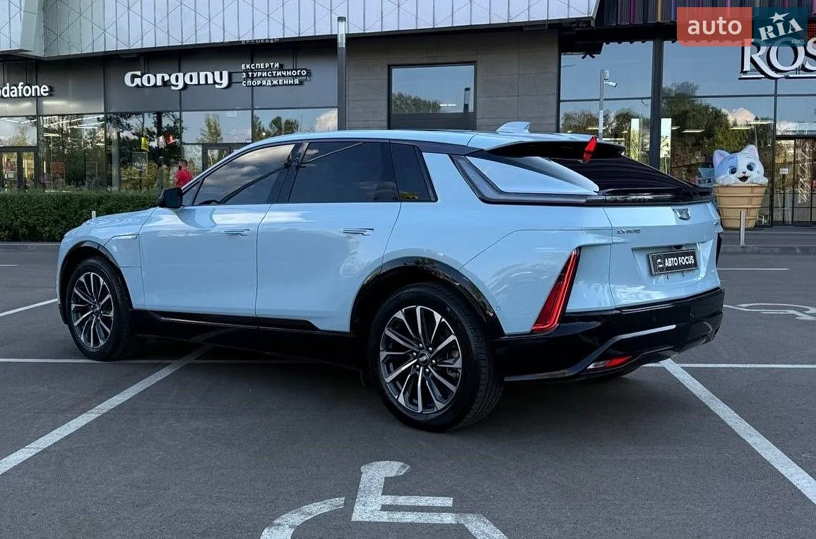 2023 Cadillac Lyriq - мініатюра 5