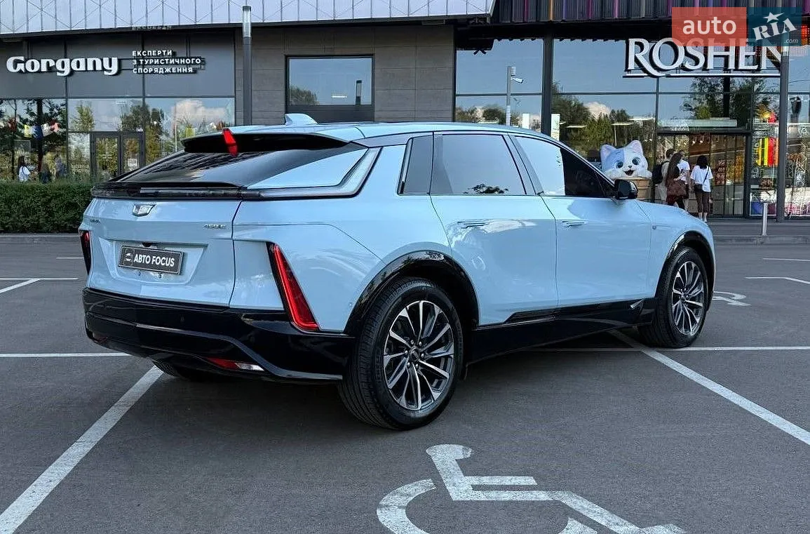 2023 Cadillac Lyriq - мініатюра 8