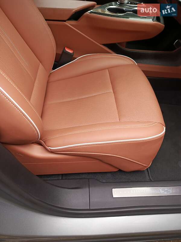 Позашляховик / Кросовер Cadillac  Optiq 2024 в Дніпрі