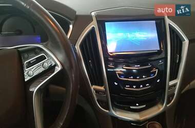 Внедорожник / Кроссовер Cadillac SRX 2014 в 