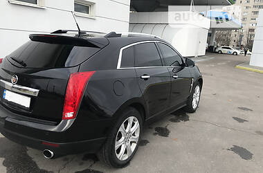 Позашляховик / Кросовер Cadillac SRX 2010 в 