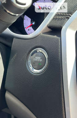 Внедорожник / Кроссовер Cadillac SRX 2011 в 