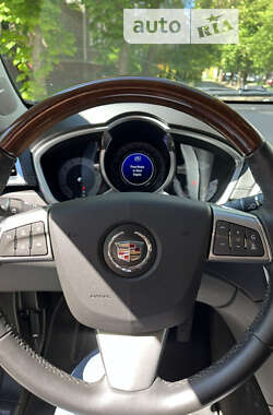 Внедорожник / Кроссовер Cadillac SRX 2011 в 