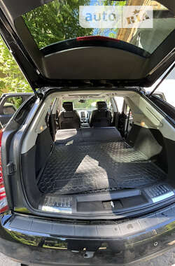 Внедорожник / Кроссовер Cadillac SRX 2011 в 