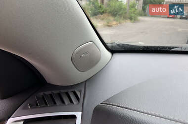 Внедорожник / Кроссовер Cadillac SRX 2011 в 