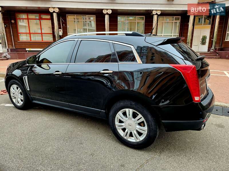 Позашляховик / Кросовер Cadillac SRX 2013 в Києві