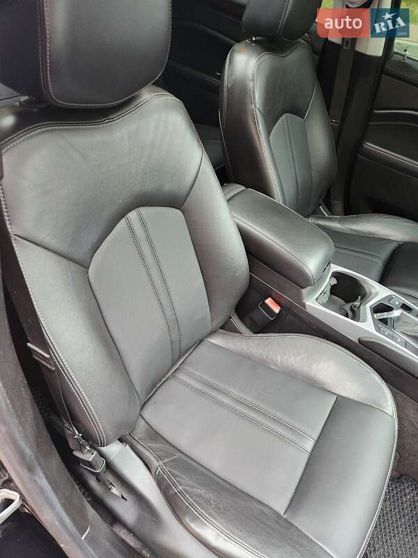 Позашляховик / Кросовер Cadillac SRX 2013 в Києві