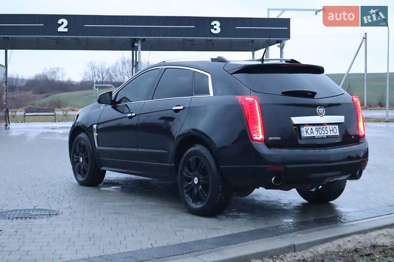 Позашляховик / Кросовер Cadillac SRX 2011 в Городку