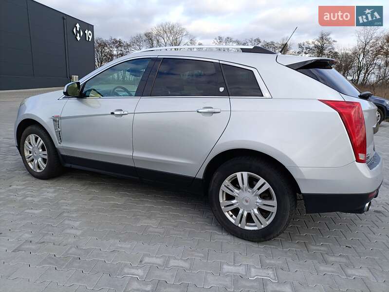 Позашляховик / Кросовер Cadillac SRX 2011 в Броварах