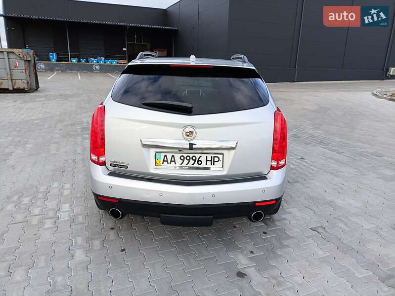 Позашляховик / Кросовер Cadillac SRX 2011 в Броварах