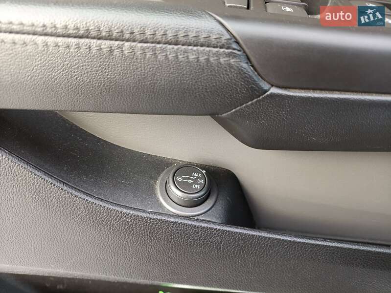 Позашляховик / Кросовер Cadillac SRX 2011 в Броварах