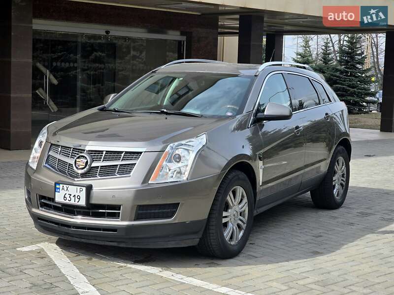 Позашляховик / Кросовер Cadillac SRX 2010 в 