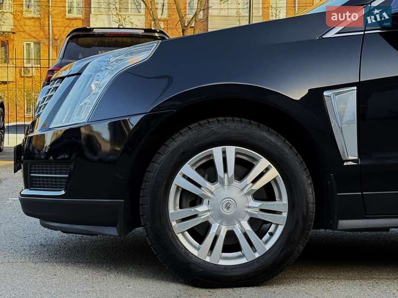 Внедорожник / Кроссовер Cadillac SRX 2014 в Киеве