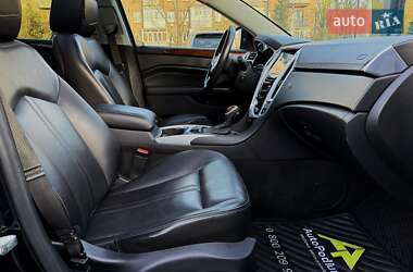 Внедорожник / Кроссовер Cadillac SRX 2014 в 